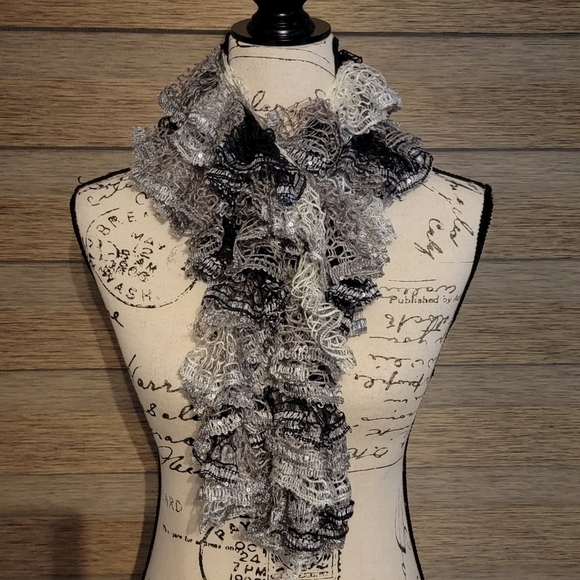 Handmade Knit Scarf - Picture 9 of 9